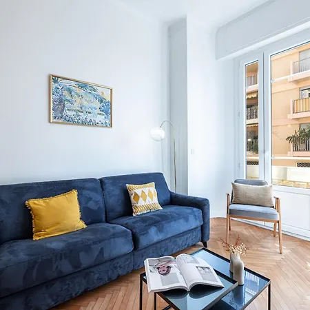 10 Amiral 201 - Magnifique - 2 - Centre-ville *